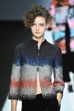 ジョルジオ アルマーニ 2016年秋冬ウィメンズコレクション - ブラック ベルベットに魅せられて｜写真54