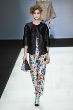 ジョルジオ アルマーニ 2016年秋冬ウィメンズコレクション - ブラック ベルベットに魅せられて｜写真59