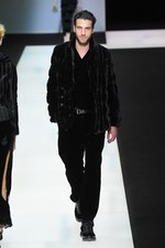 ジョルジオ アルマーニ 2016年秋冬ウィメンズコレクション - ブラック ベルベットに魅せられて｜写真73