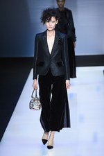 ジョルジオ アルマーニ 2016年秋冬ウィメンズコレクション - ブラック ベルベットに魅せられて｜写真77