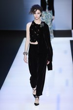 ジョルジオ アルマーニ 2016年秋冬ウィメンズコレクション - ブラック ベルベットに魅せられて｜写真80