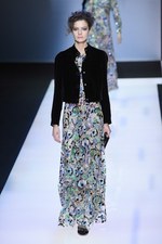 ジョルジオ アルマーニ 2016年秋冬ウィメンズコレクション - ブラック ベルベットに魅せられて｜写真81