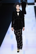 ジョルジオ アルマーニ 2016年秋冬ウィメンズコレクション - ブラック ベルベットに魅せられて｜写真93