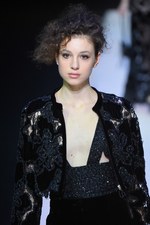 ジョルジオ アルマーニ 2016年秋冬ウィメンズコレクション - ブラック ベルベットに魅せられて｜写真95