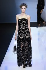 ジョルジオ アルマーニ 2016年秋冬ウィメンズコレクション - ブラック ベルベットに魅せられて｜写真96