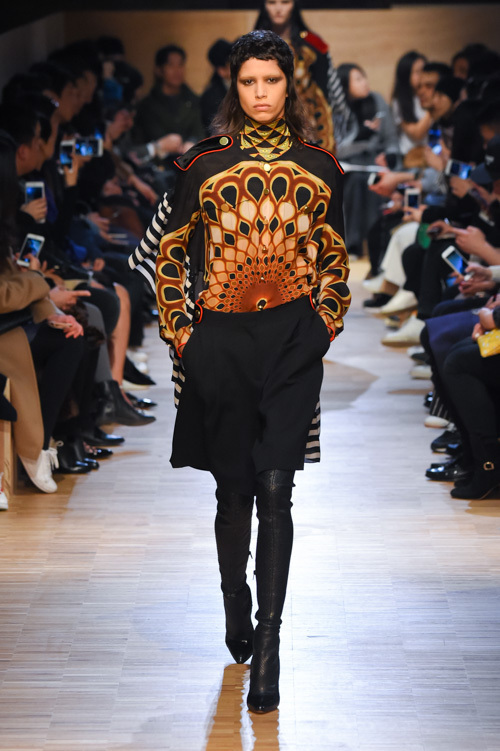 ジバンシィ バイ リカルド ティッシ  2016-17年秋冬 <span>コレクション</span> - 写真4