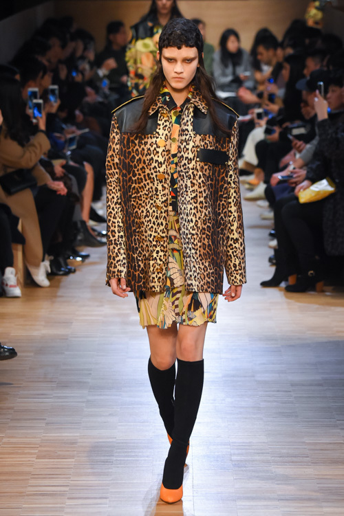 ジバンシィ バイ リカルド ティッシ  2016-17年秋冬 <span>コレクション</span> - 写真37