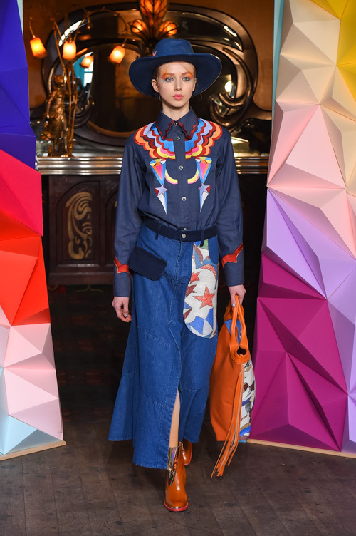 ツモリチサト(TSUMORI CHISATO) 2016-17年秋冬 ウィメンズコレクション  - 写真24