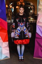 ツモリチサト 2016-17年秋冬ウィメンズコレクション - 多面的に輝くダイヤモンドの世界｜写真21