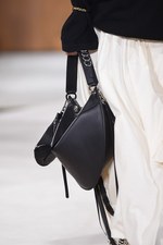 ロエベ 2016年秋冬ウィメンズコレクション - 有機的な世界から顔をだす、プレイフルな動物たち｜写真13