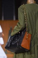 ロエベ 2016年秋冬ウィメンズコレクション - 有機的な世界から顔をだす、プレイフルな動物たち｜写真18