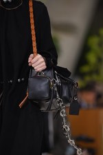 ロエベ 2016年秋冬ウィメンズコレクション - 有機的な世界から顔をだす、プレイフルな動物たち｜写真27