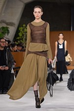 ロエベ 2016年秋冬ウィメンズコレクション - 有機的な世界から顔をだす、プレイフルな動物たち｜写真35