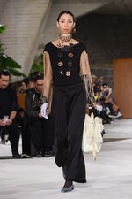 ロエベ 2016年秋冬ウィメンズコレクション - 有機的な世界から顔をだす、プレイフルな動物たち｜写真52