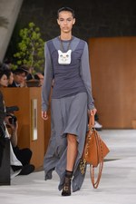 ロエベ 2016年秋冬ウィメンズコレクション - 有機的な世界から顔をだす、プレイフルな動物たち｜写真57