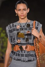 ロエベ 2016年秋冬ウィメンズコレクション - 有機的な世界から顔をだす、プレイフルな動物たち｜写真61