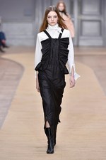 クロエ 2016-17年秋冬ウィメンズコレクション - 荒野を駆ける女性バイカー｜写真36