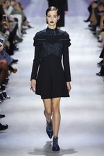 ディオール 2016年秋冬ウィメンズコレクション - ルーブル美術館を舞台に、エッジの効いた新ルック｜写真4