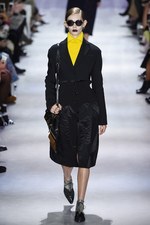 ディオール 2016年秋冬ウィメンズコレクション - ルーブル美術館を舞台に、エッジの効いた新ルック｜写真7