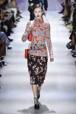 ディオール 2016年秋冬ウィメンズコレクション - ルーブル美術館を舞台に、エッジの効いた新ルック｜写真29