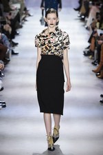 ディオール 2016年秋冬ウィメンズコレクション - ルーブル美術館を舞台に、エッジの効いた新ルック｜写真70