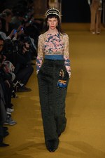 アンダーカバー 2016-17年秋冬ウィメンズコレクション - 失った恋を嘆き、哀愁を漂わせて｜写真1