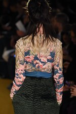 アンダーカバー 2016-17年秋冬ウィメンズコレクション - 失った恋を嘆き、哀愁を漂わせて｜写真2