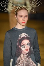 アンダーカバー 2016-17年秋冬ウィメンズコレクション - 失った恋を嘆き、哀愁を漂わせて｜写真6