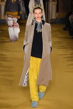 アンダーカバー 2016-17年秋冬ウィメンズコレクション - 失った恋を嘆き、哀愁を漂わせて｜写真10