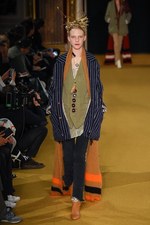 アンダーカバー 2016-17年秋冬ウィメンズコレクション - 失った恋を嘆き、哀愁を漂わせて｜写真22