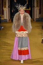 アンダーカバー 2016-17年秋冬ウィメンズコレクション - 失った恋を嘆き、哀愁を漂わせて｜写真31