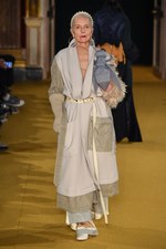 アンダーカバー 2016-17年秋冬ウィメンズコレクション - 失った恋を嘆き、哀愁を漂わせて｜写真39