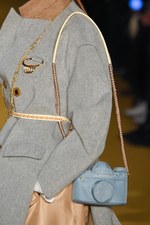 アンダーカバー 2016-17年秋冬ウィメンズコレクション - 失った恋を嘆き、哀愁を漂わせて｜写真53