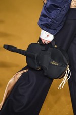 アンダーカバー 2016-17年秋冬ウィメンズコレクション - 失った恋を嘆き、哀愁を漂わせて｜写真56