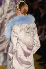 アンダーカバー 2016-17年秋冬ウィメンズコレクション - 失った恋を嘆き、哀愁を漂わせて｜写真63