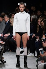 ジュリアン デイヴィッド 2016年秋冬ウィメンズコレクション - レトロな手法で描かれる日本アニメ｜写真1