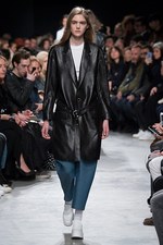 ジュリアン デイヴィッド 2016年秋冬ウィメンズコレクション - レトロな手法で描かれる日本アニメ｜写真11