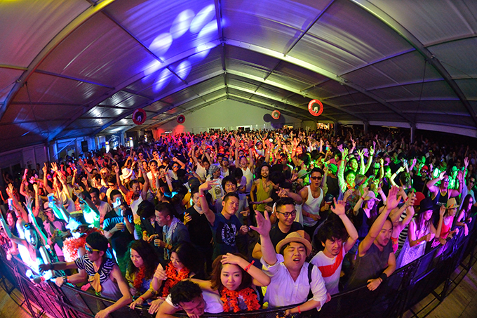 イビサの人気パーティー「シルコロコ」東京湾で開催、アンダーグラウンドなテクノ＆ハウスパーティー｜写真4