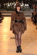 イザベル マラン 2016年秋冬コレクション - “英国パンク”挑発的な態度にいり混じるフェミニティ｜写真18