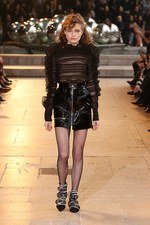 イザベル マラン 2016年秋冬コレクション - “英国パンク”挑発的な態度にいり混じるフェミニティ｜写真29