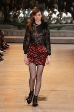 イザベル マラン 2016年秋冬コレクション - “英国パンク”挑発的な態度にいり混じるフェミニティ｜写真37