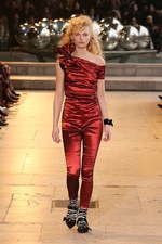 イザベル マラン 2016年秋冬コレクション - “英国パンク”挑発的な態度にいり混じるフェミニティ｜写真38