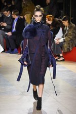 sacai 16年秋冬ウィメンズコレクション - “Love”への追求が新しいクリエーションを生む｜写真1