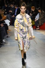 sacai 16年秋冬ウィメンズコレクション - “Love”への追求が新しいクリエーションを生む｜写真37