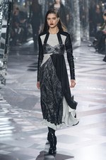 ルイ・ヴィトン 2016年秋冬ウィメンズコレクション - 現代女性へ向けたハイブリッドスポーツウェア｜写真47