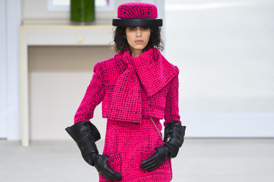 シャネル 2016-17年秋冬ウィメンズコレクション - メゾンのヘリテージにポップな遊びをのせて