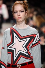 ポール & ジョー 2016-17年秋冬ウィメンズコレクション - ネコが駆け巡る、可憐な少女ルック｜写真17