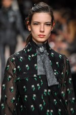 ポール & ジョー 2016-17年秋冬ウィメンズコレクション - ネコが駆け巡る、可憐な少女ルック｜写真47