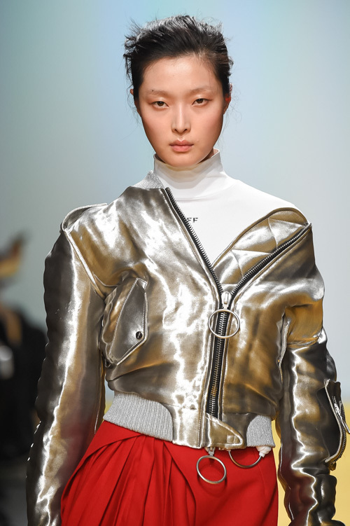 オフ-ホワイト  2016-17年秋冬 <span>コレクション</span> - 写真7