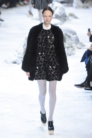 モンクレール ガム・ルージュ(MONCLER GAMME ROUGE) 2016-17年秋冬 ウィメンズコレクション  - 写真3